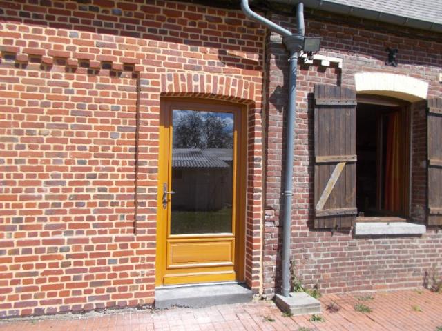 pose d'une porte d'entrée