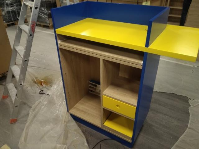 FABRICATION D'UN MEUBLE POUR UNE LIBRAIRIE