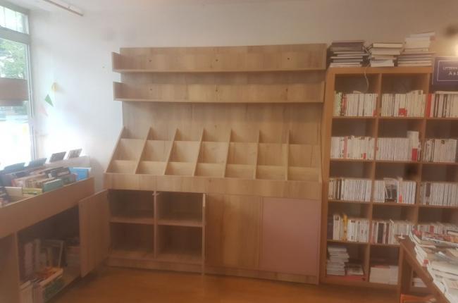ensemble mobilier présentoir BD Mangas pour une librairie