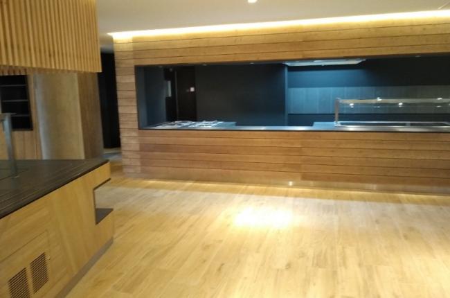 FABRICATION ET POSE POUR LE RESTAURANT COLLECTIF D'UNE ENTREPRISE