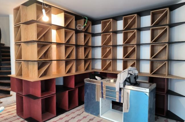 FABRICATION ET POSE DE MOBILIER POUR UN SHOWROOM CAVISTE A PARIS