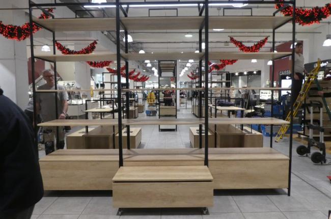 FABRICATION ET POSE DE MOBILIER POUR AMENAGEMENT D'UN MAGASIN